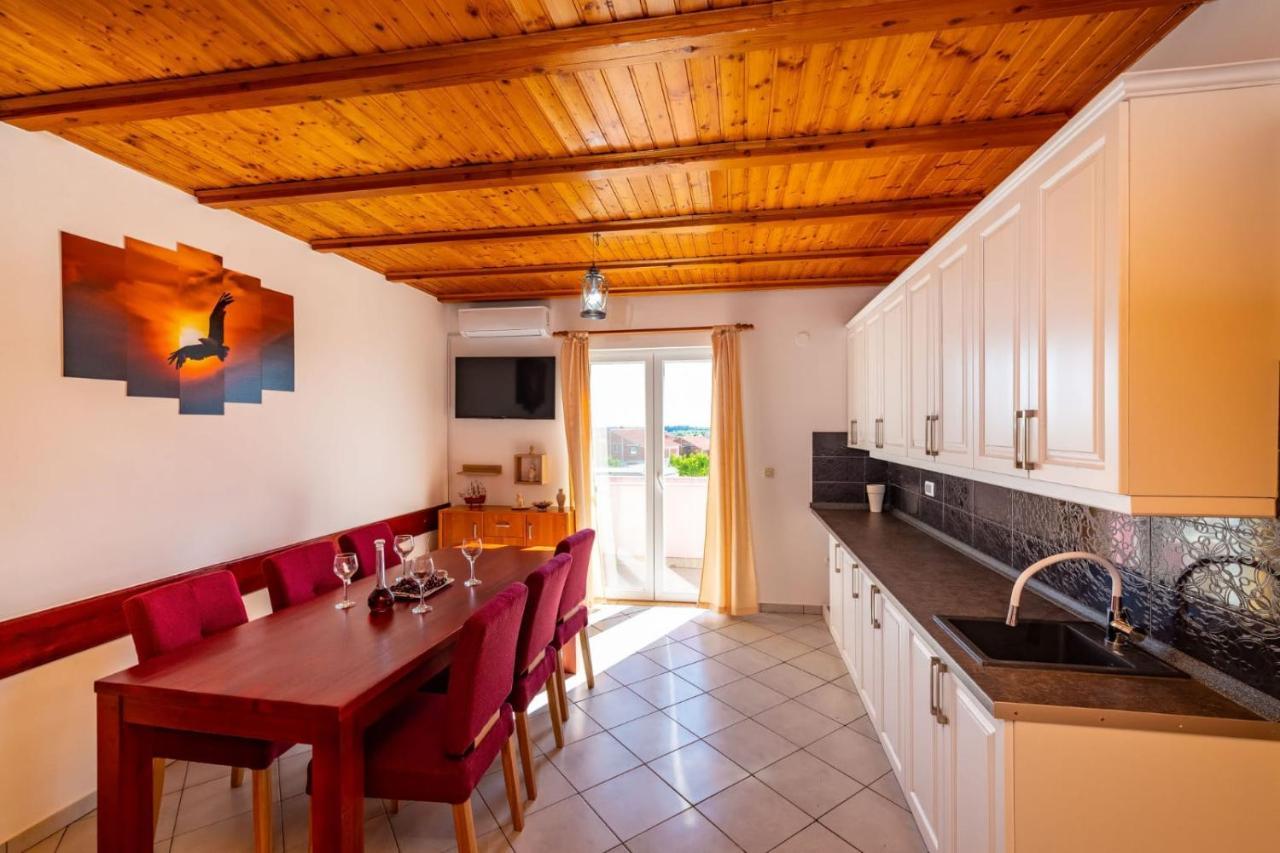 בנקובאץ Villa Eagle מראה חיצוני תמונה