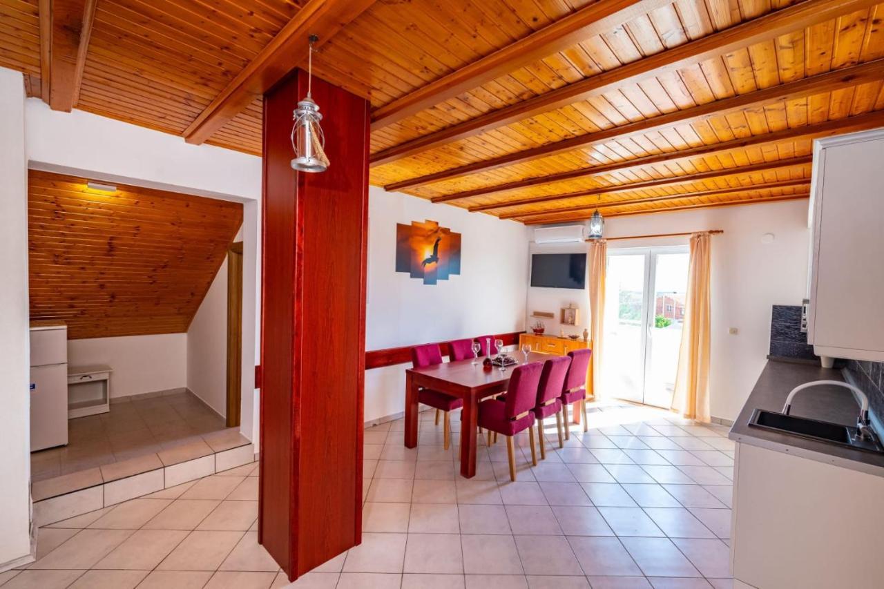 בנקובאץ Villa Eagle מראה חיצוני תמונה