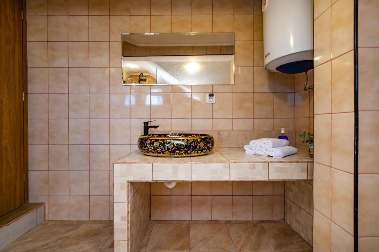בנקובאץ Villa Eagle מראה חיצוני תמונה